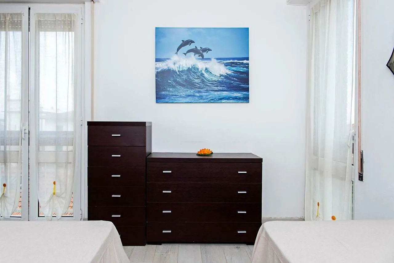 Appartamento Alex Vista Mare Lido di Camaiore Italy