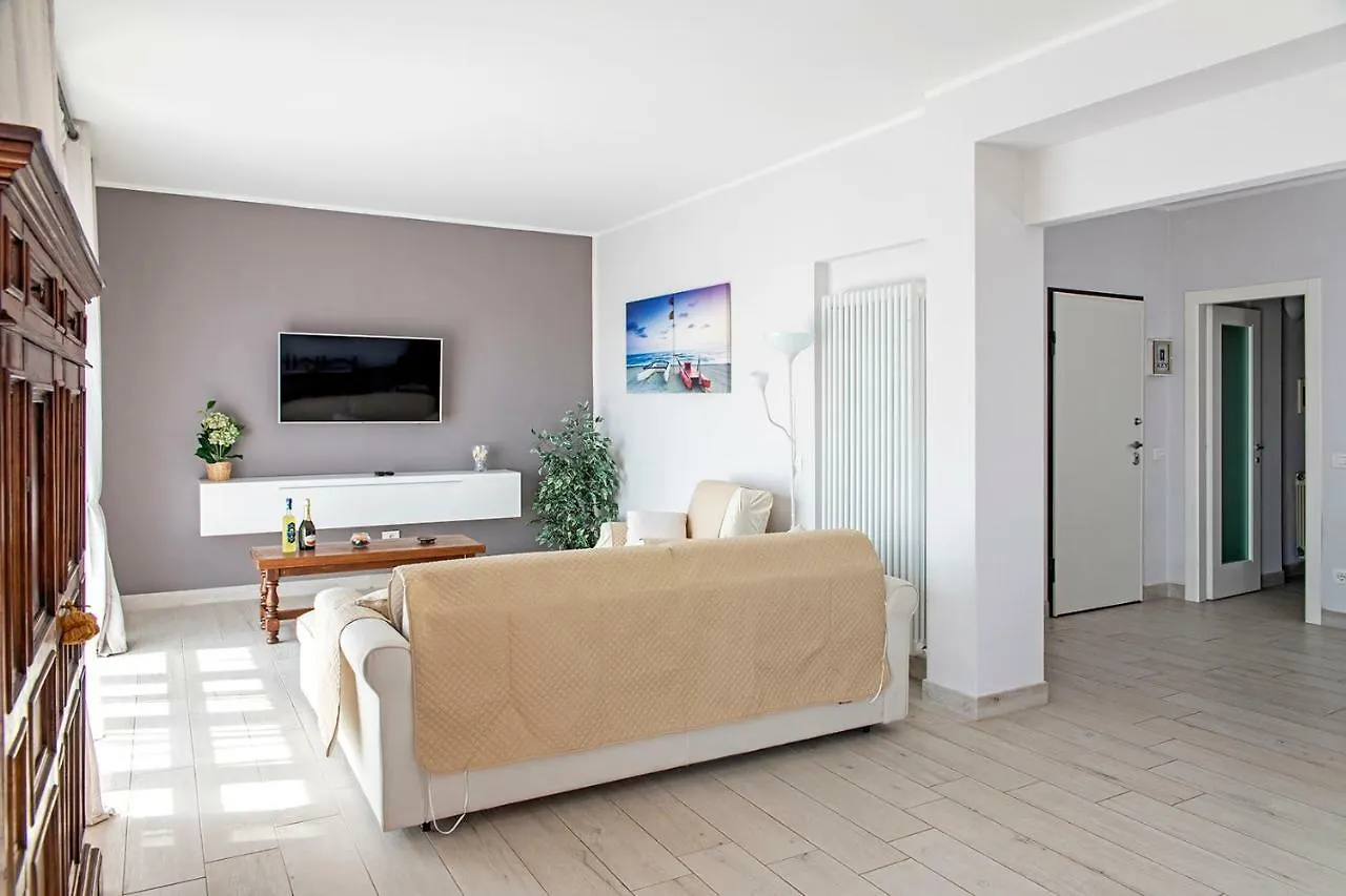 Appartamento Alex Vista Mare Lido di Camaiore Apartment