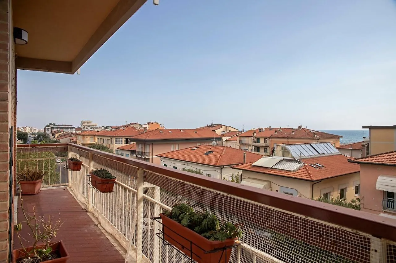 Appartamento Alex Vista Mare Lido di Camaiore 0*,