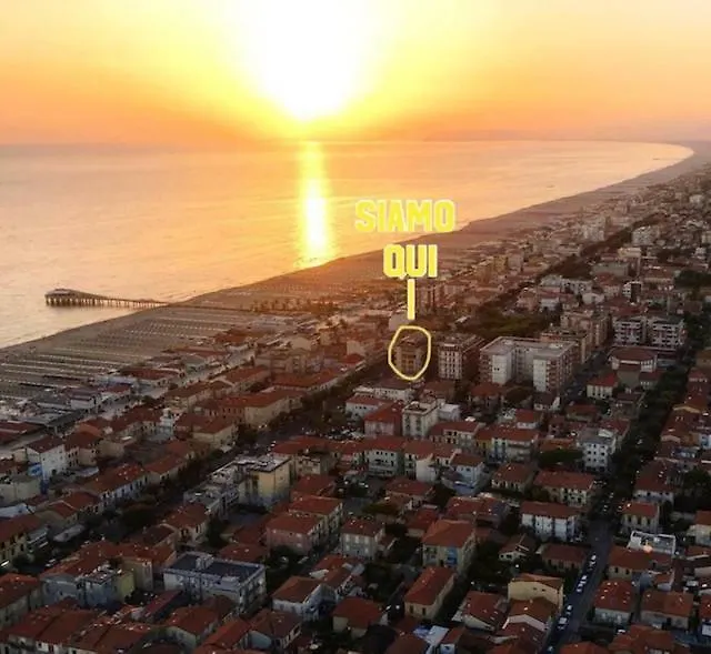 Apartment Appartamento Alex Vista Mare Lido di Camaiore